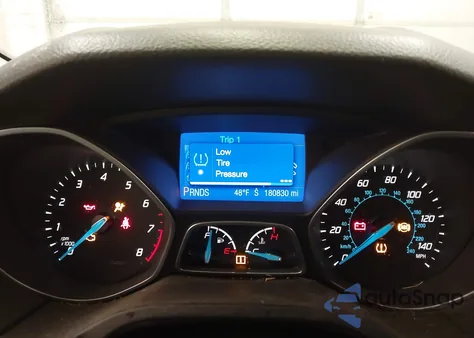 2013 Ford Focus Se z USA, uszkodzony, nr VIN 1FADP3F2XDL203754